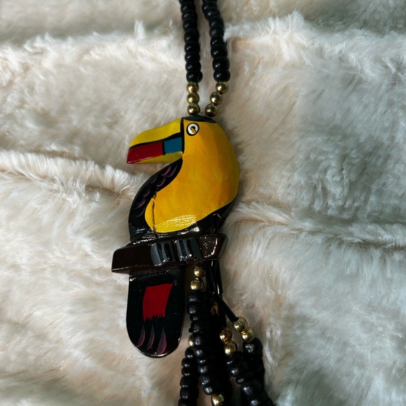 Vintage wooden beads and handpainted bird necklace ..hook clasp - Picture 3 of 6
